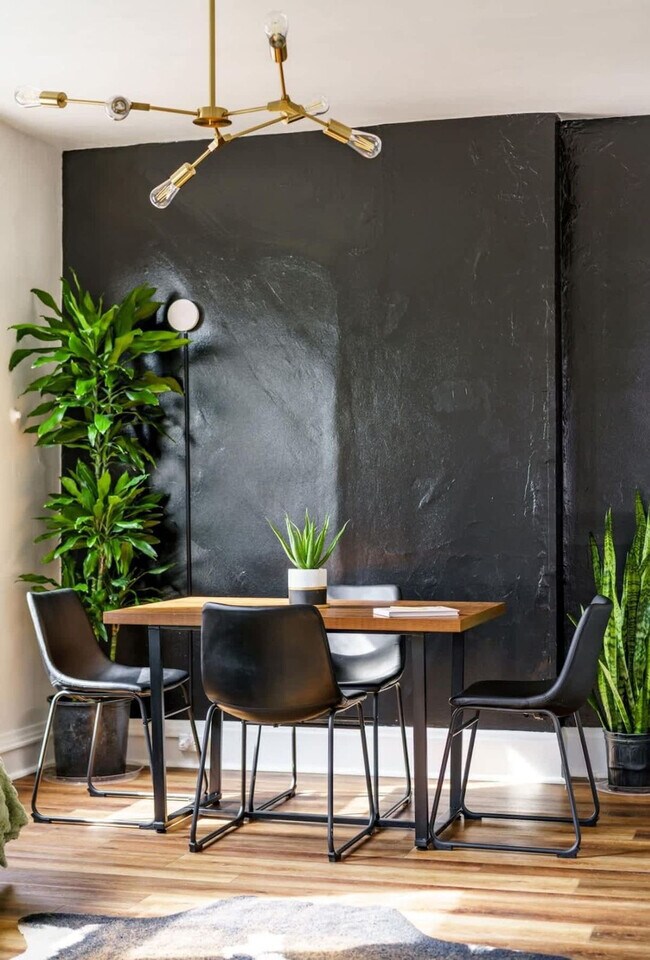 Building Photo - 575 1/2 City Park Avenue-SI ID1265634P