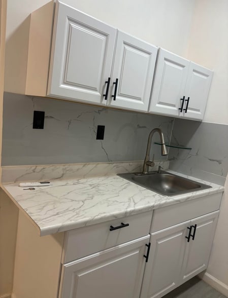 Building Photo - 27949 SW 133rd Ave