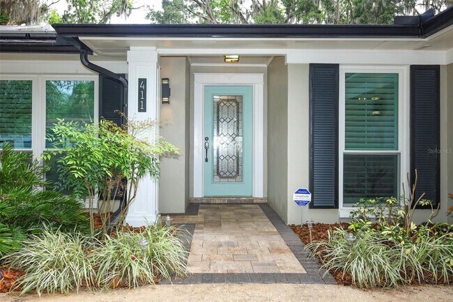 Building Photo - 411 Valencia Cir