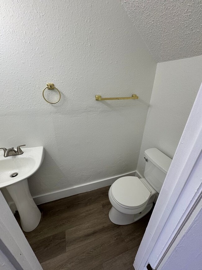 Building Photo - 2105 Giuffrias Ave