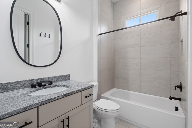 Building Photo - 2045 Kent Ct