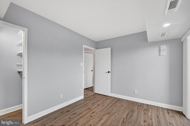 Building Photo - 5300 Columbia Pike