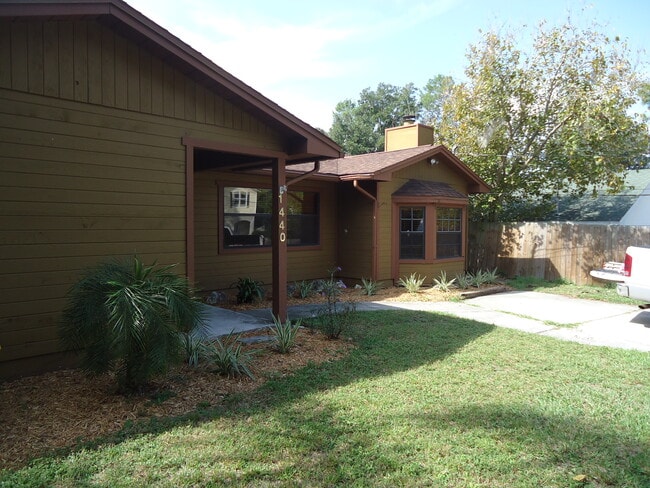 Primary Photo - 1440 Vista Pl