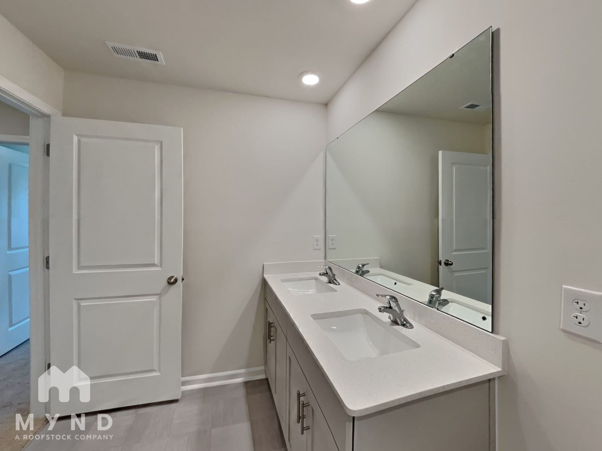 Building Photo - 513 Old Battle Bridge Rd