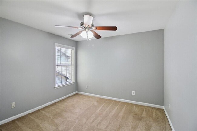 Building Photo - 2011 Chelton Way SE