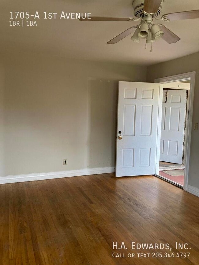 Building Photo - 1705 1st Ave