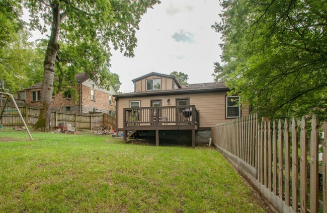 Building Photo - 947 Cahal Ave
