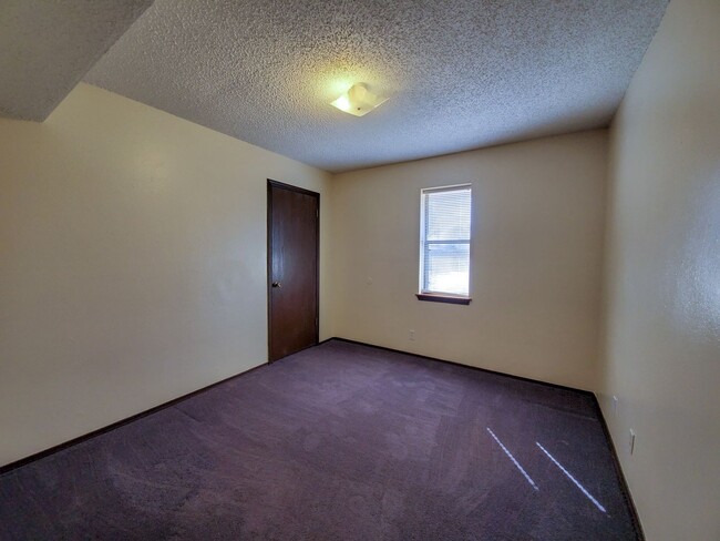 Building Photo - 3 Bed brick home in Tecumseh