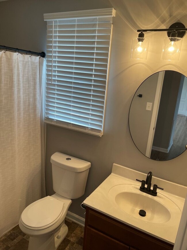 Building Photo - 365 Andrew Dr