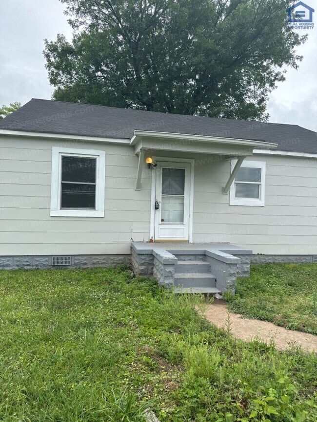 Primary Photo - 1420 Choate Rd