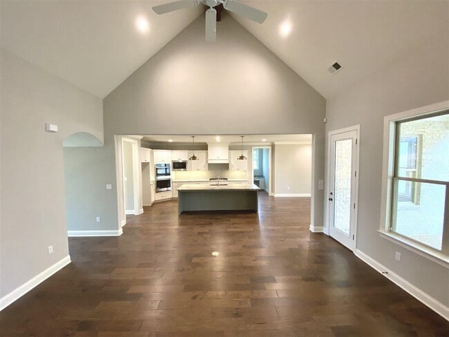 Building Photo - 327 Belfair Cv