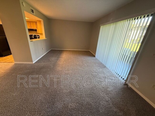 Building Photo - 1051 June Dr