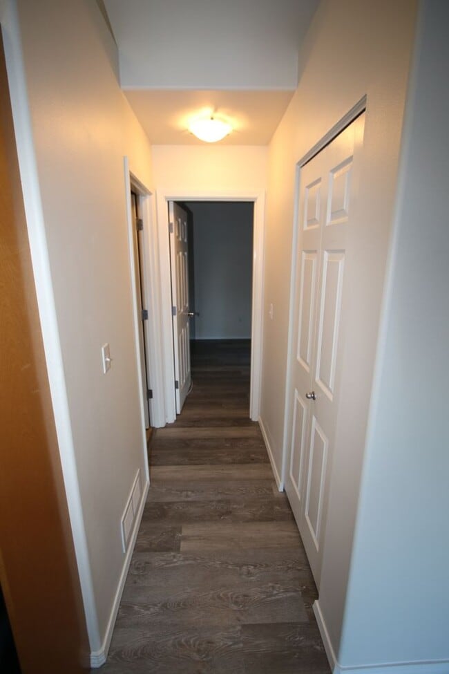 Building Photo - 3 Bedroom Condo in East Anchorage!