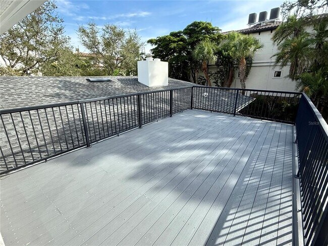 Building Photo - 1359 Harbor Dr