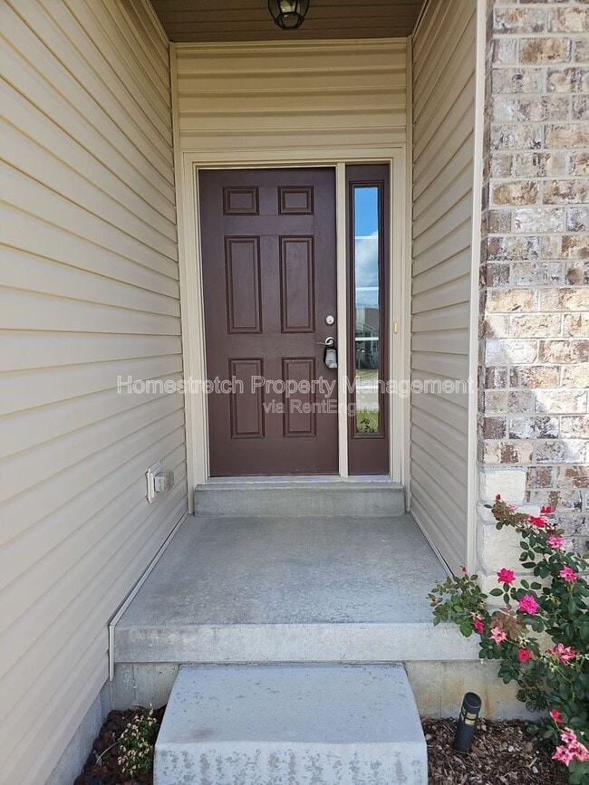 Building Photo - 521 Upper Ridgepointe Ct