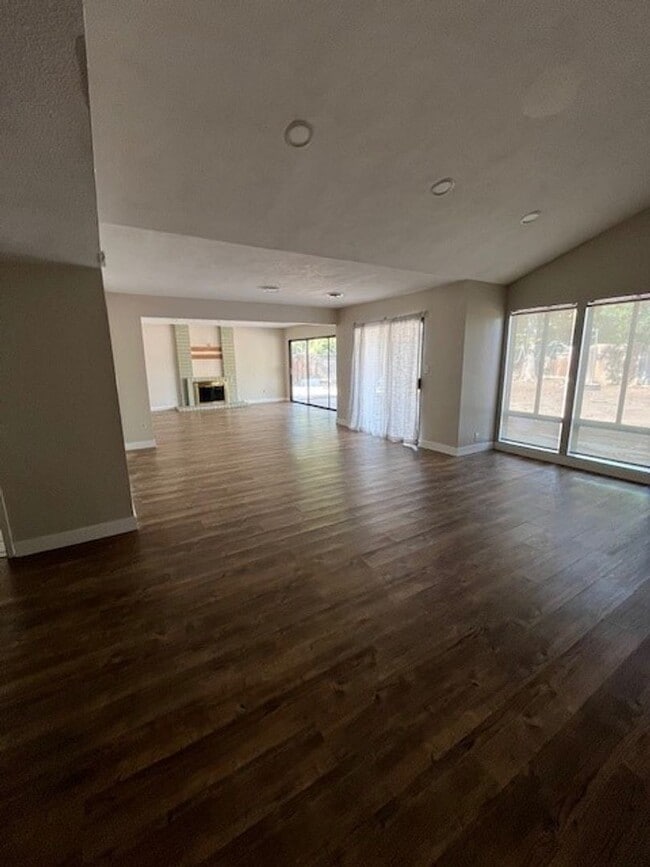 Building Photo - 7009 Ranch House Rd