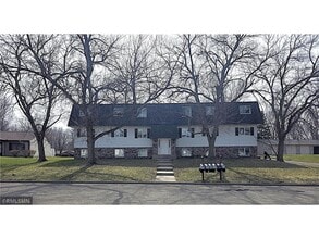 Building Photo - 880 E 6th St