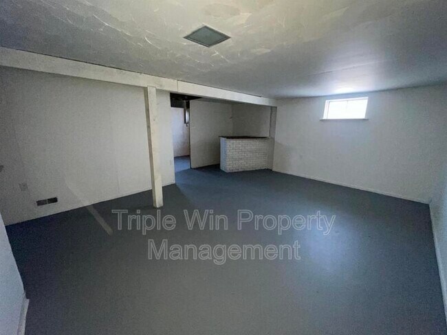 Building Photo - 1225 Carla Dr