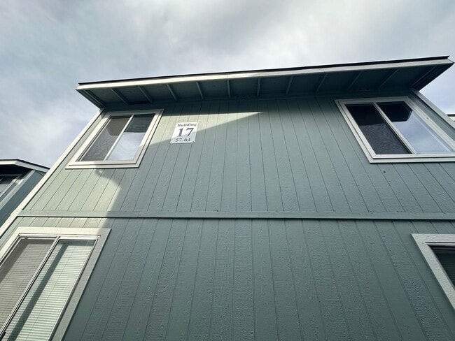 Building Photo - Modern Reno apartment 2 bedroom 1 bath! Co...