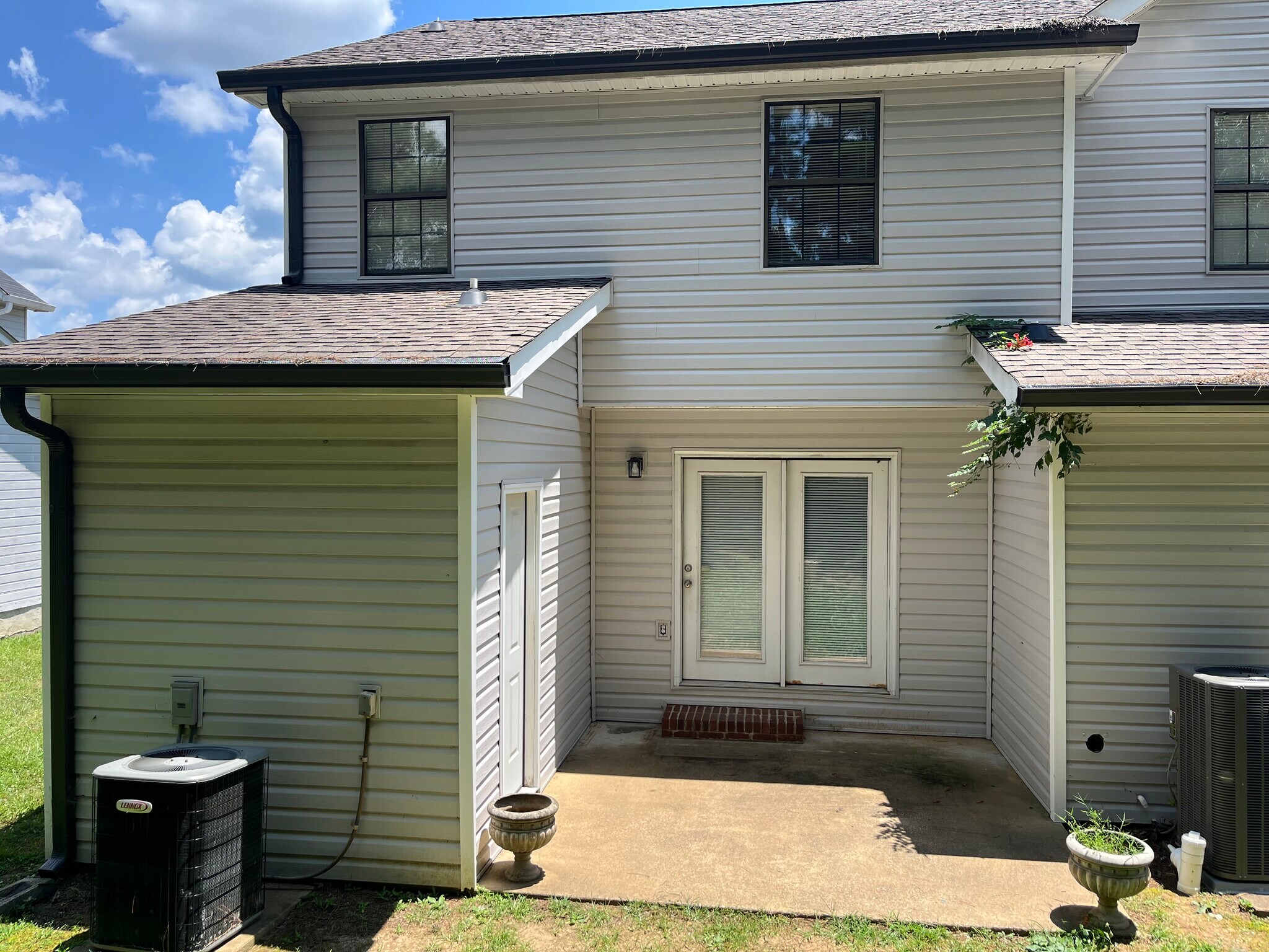 Building Photo - 1319 Stratton Place Dr