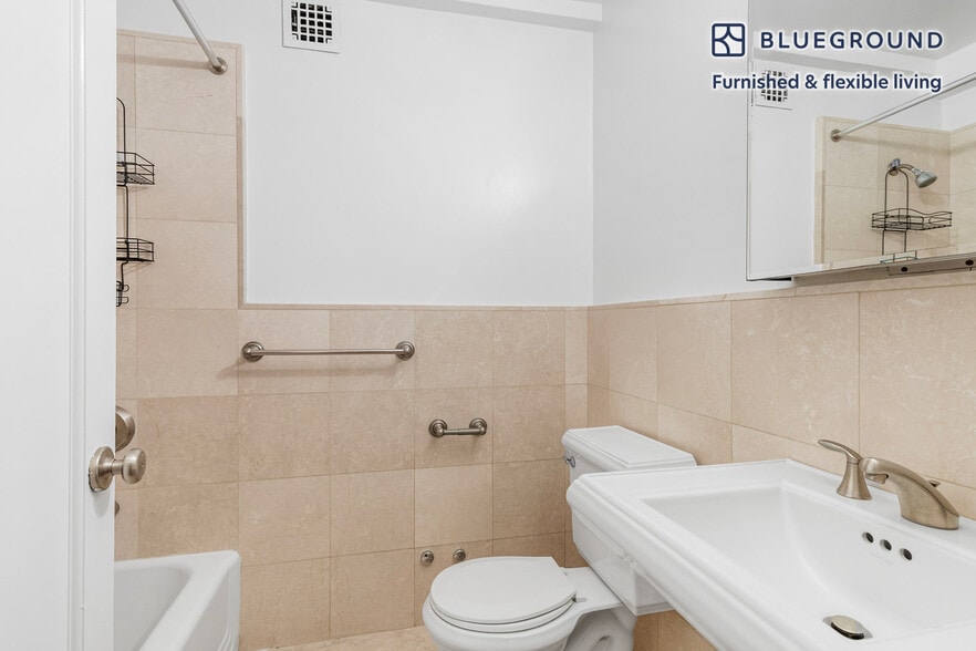 Building Photo - 20 Park Ave