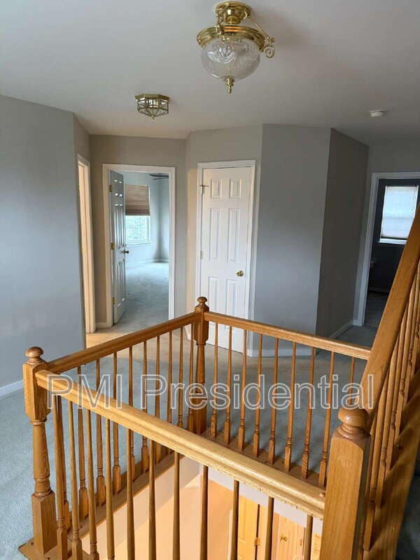 Building Photo - 8008 Moss Gate Ct