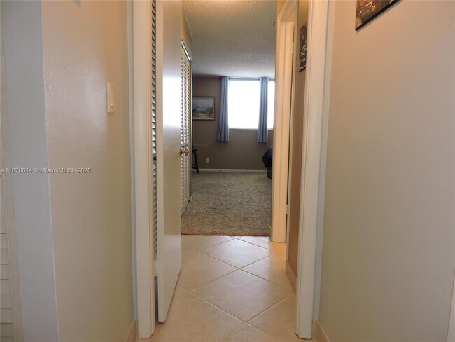 Building Photo - 501 E Dania Beach Blvd