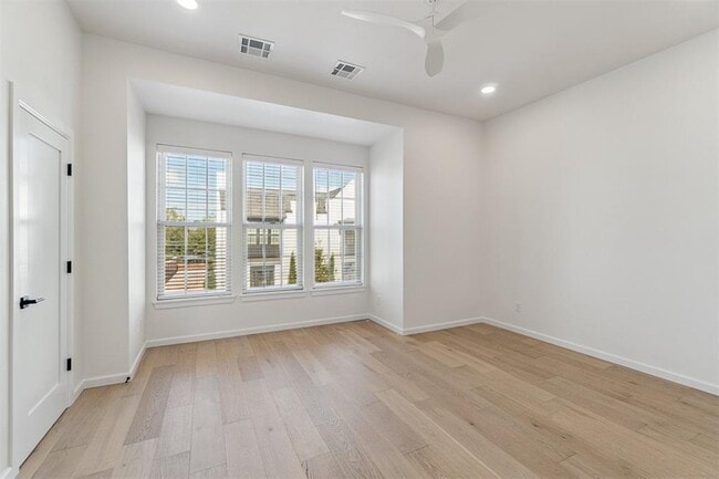 Building Photo - 18814 Selah Wy