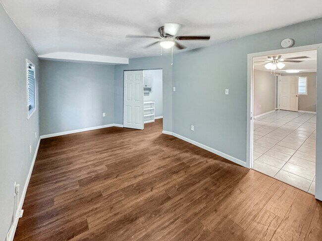 Building Photo - 2822 Elizabeth St