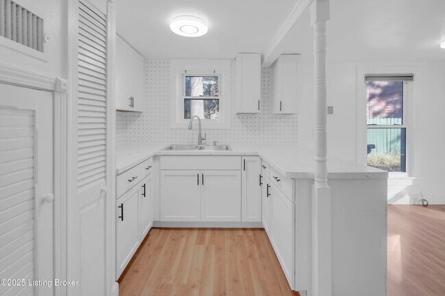 Building Photo - 120 E Ashland Ave