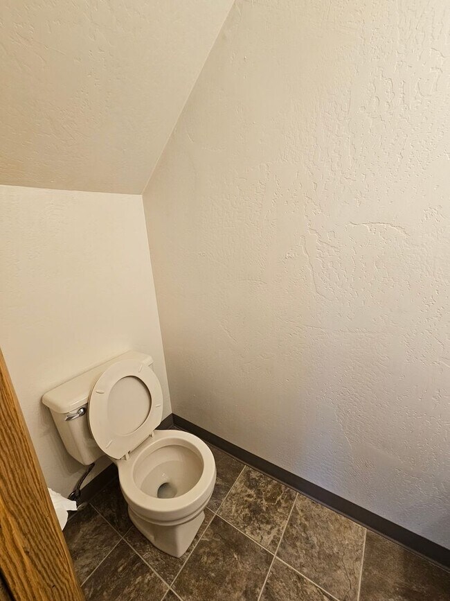 Building Photo - 592