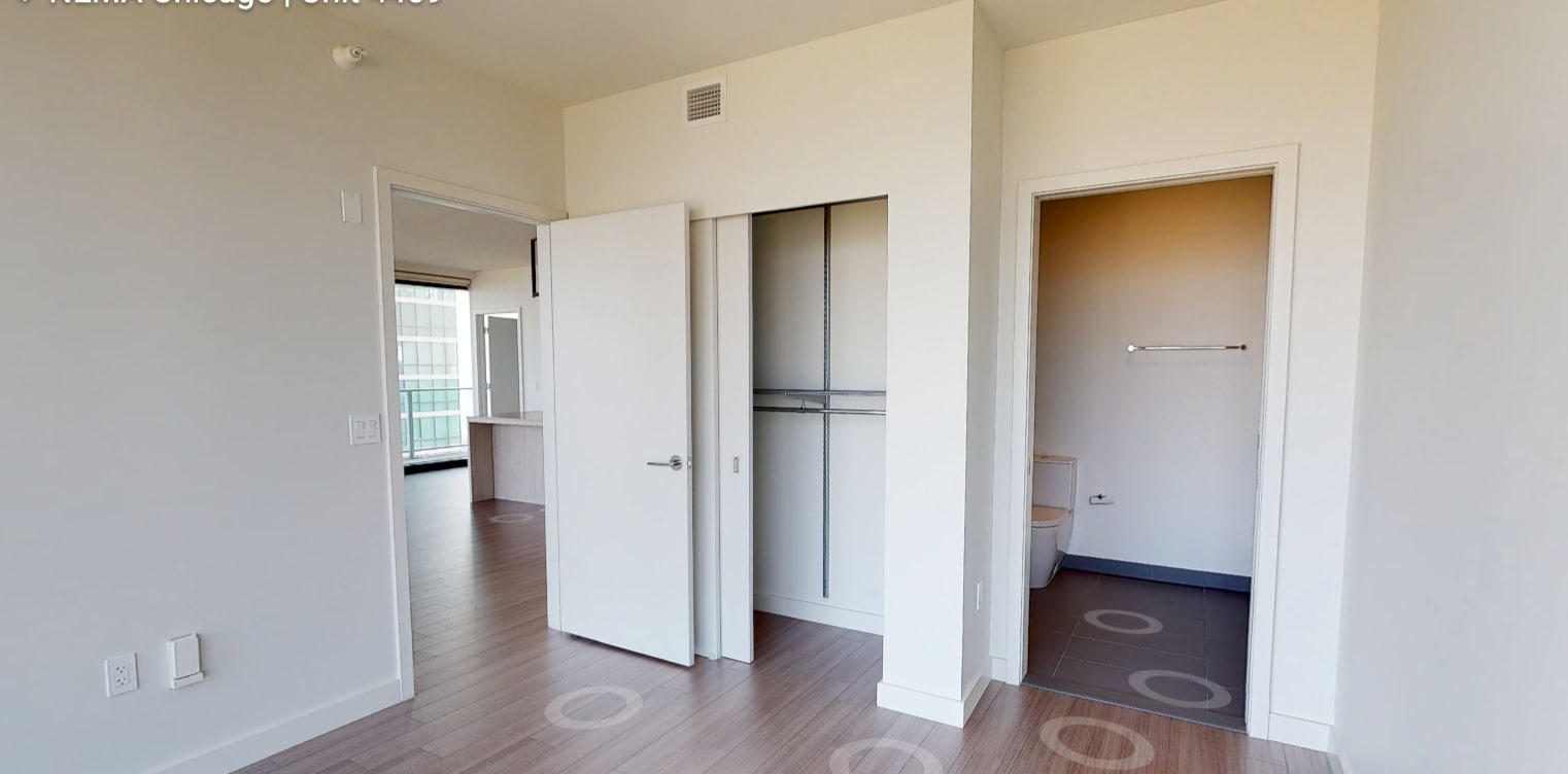 Building Photo - 1150 S Michigan Ave