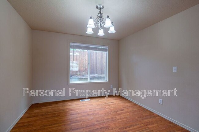 Building Photo - 7905 NE 64th Street