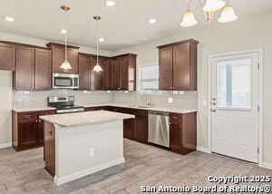 Building Photo - 754 Farmers Dell