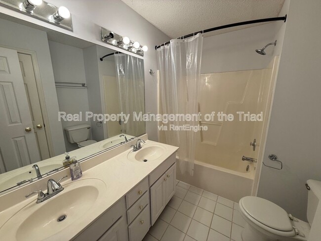 Building Photo - 4210 Shoal Creek Dr