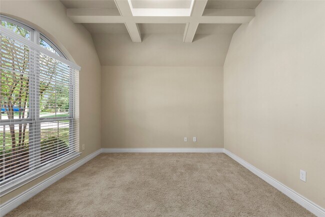 Building Photo - 196 Pine Crest Cir