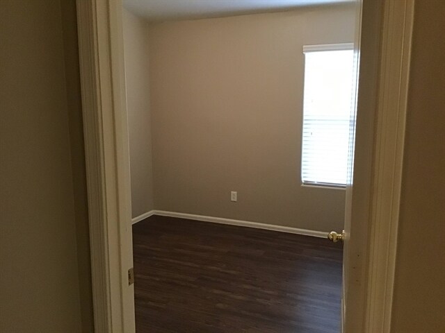 Building Photo - 10338 W Wood St