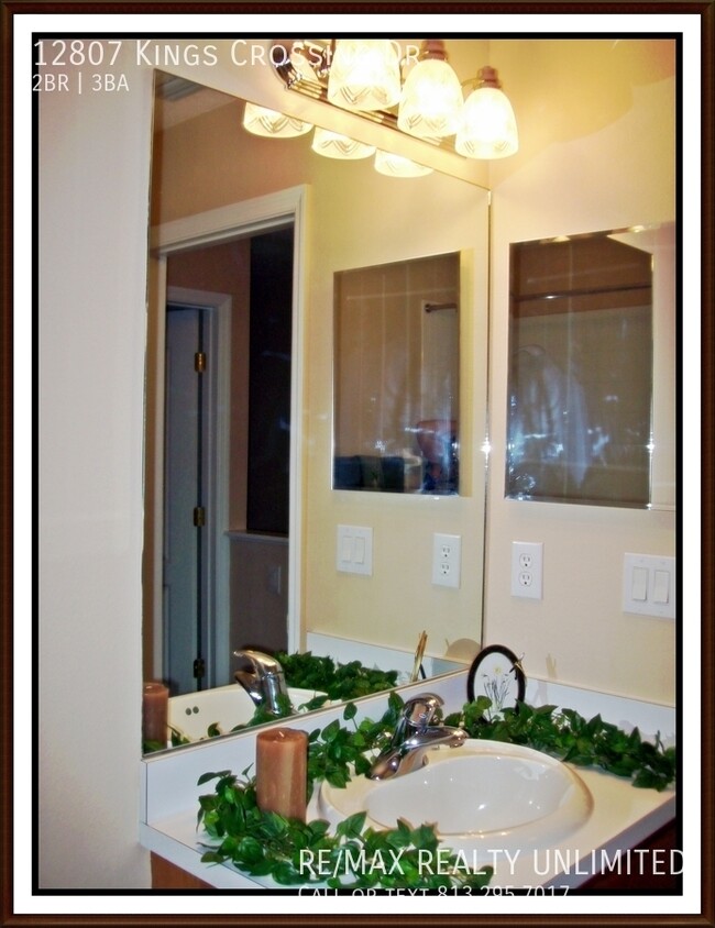 Building Photo - 12807 Kings Crossing Dr