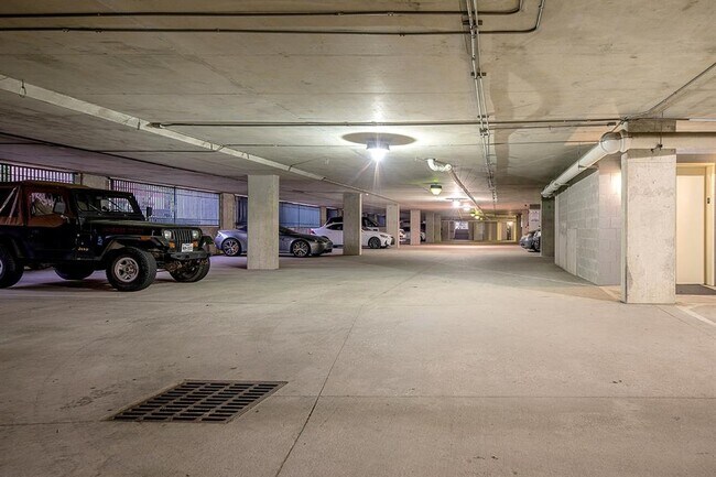 Building Photo - 300 St Joseph Pkwy