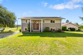 Building Photo - 197 Bay Lyn Dr