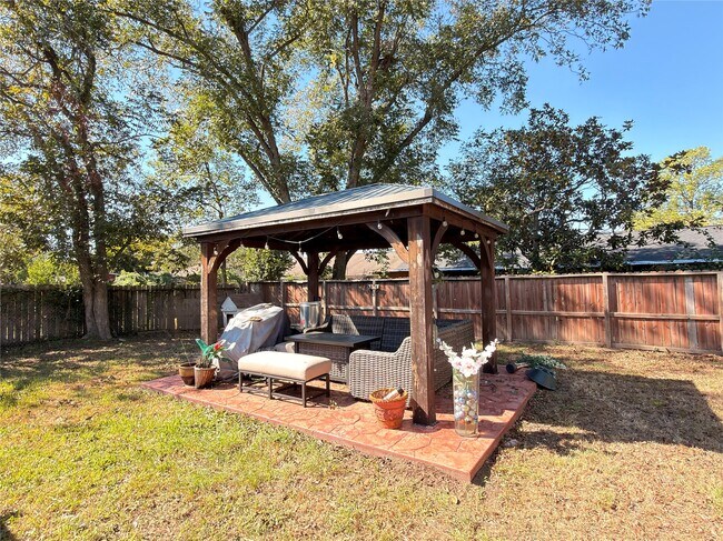 Building Photo - 6406 Tall Willow Dr