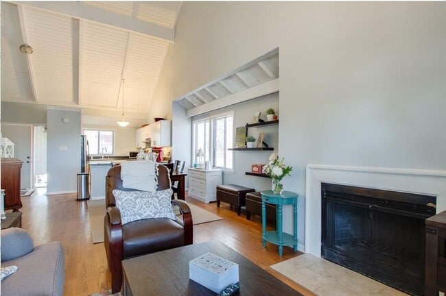 Building Photo - 2105 Defoors Ferry Rd NW