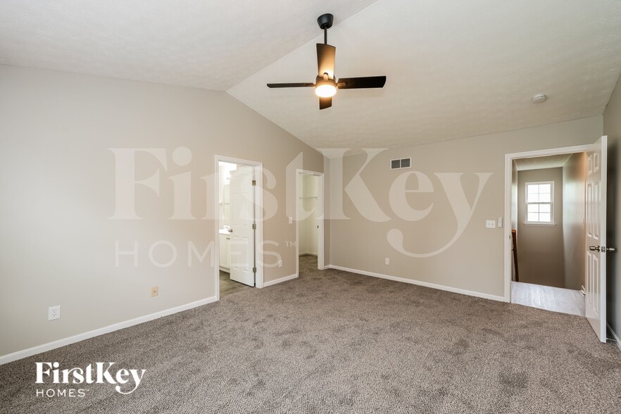 Building Photo - 1211 Parkside Dr