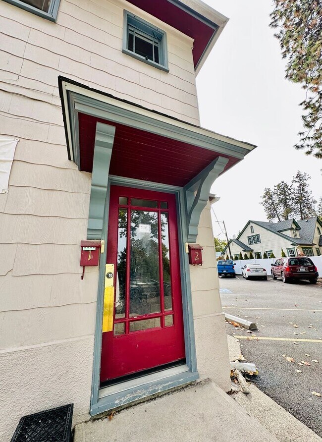 Building Photo - 1000-1003 W 25th Ave