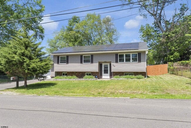 Building Photo - 226 Juniper Ave