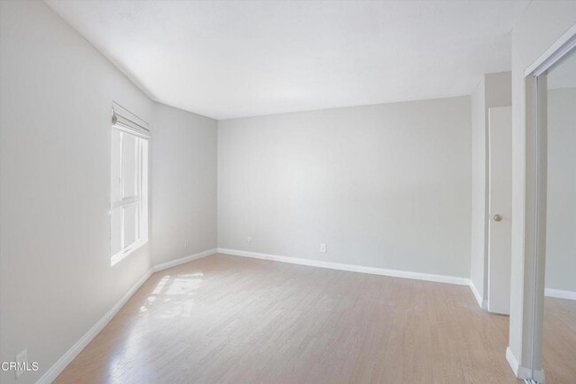 Building Photo - 8577 Rugby Dr