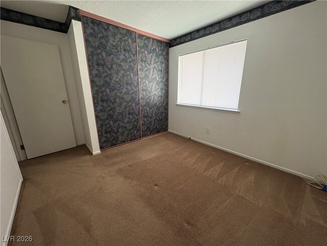 Building Photo - 4622 W Scott Ave