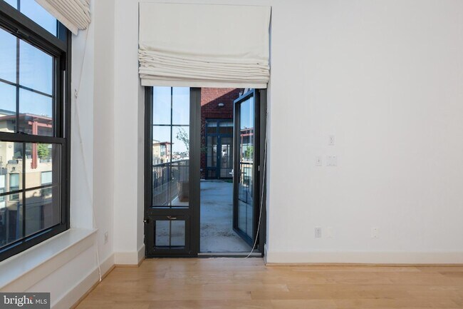 Building Photo - 2328 Champlain St NW