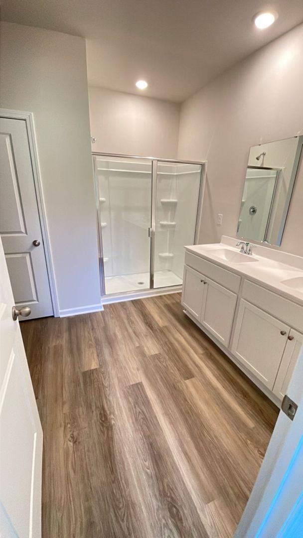 Building Photo - New build 4 bedroom house in Market Commons