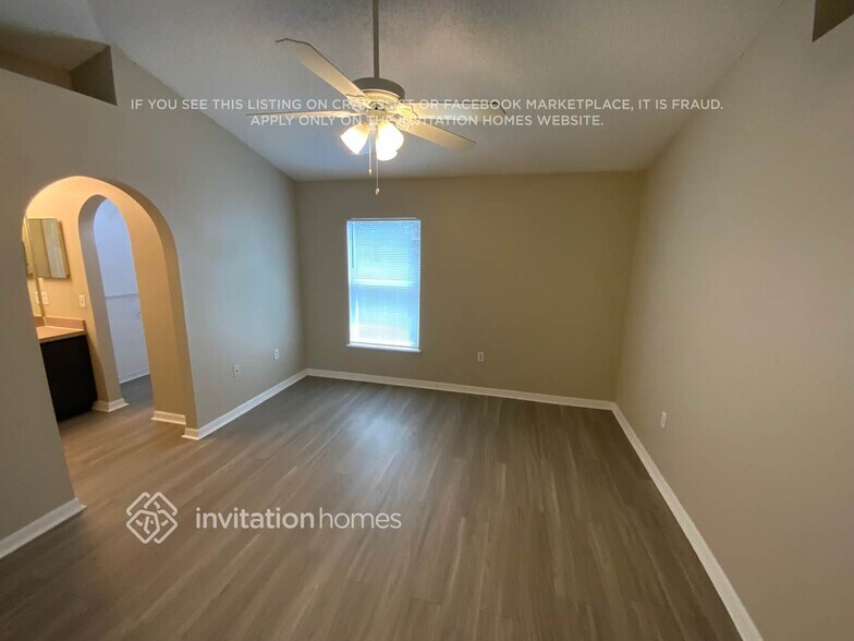 Building Photo - 3651 Gilmore Heights Rd N